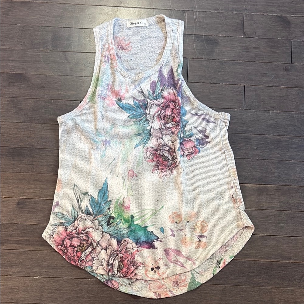 Ginger G Cream Relaxed Sleeveless Watercolour Floral Tank Top Women’s S